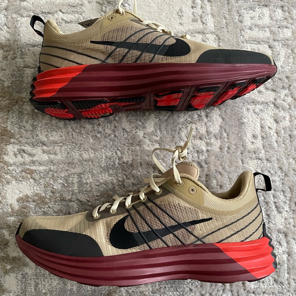 Nike Lunar Roam Parachute Beige Light Khaki Mens size 12 NEW no box Running shoe